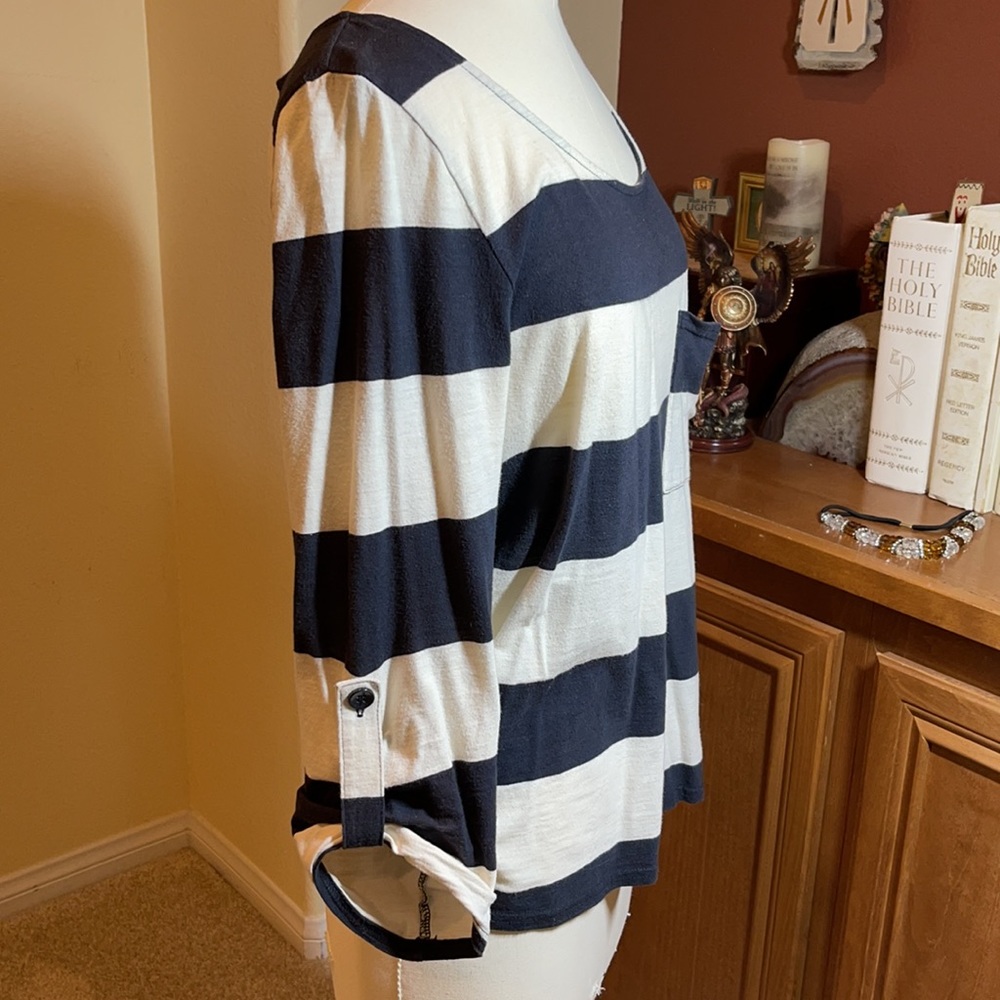 Roxy Black and White striped top XL - Picture 3 of 6